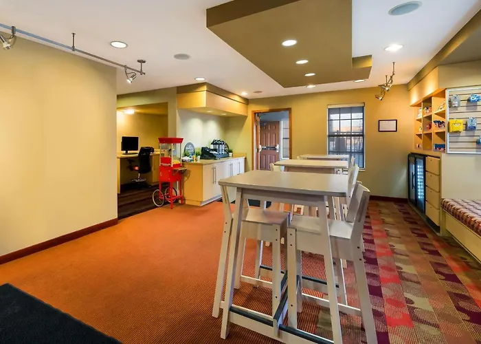 Sonesta Simply Suites Detroit Novi