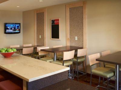 Hotel Sonesta Simply Detroit